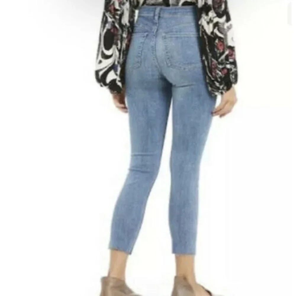 Free People Reagan Button Fly Womens Size 27 Skinny Ankle Jeans Raw hem